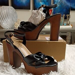 Journee Collection Lorrica Women's Sz 6.5 Heeled Platforms New